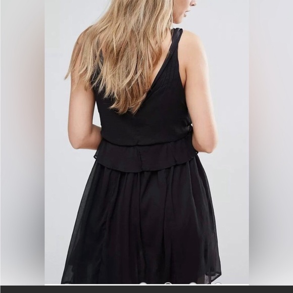 Free people v neck black ruffle sleeveless tunic dress - Picture 2 of 5